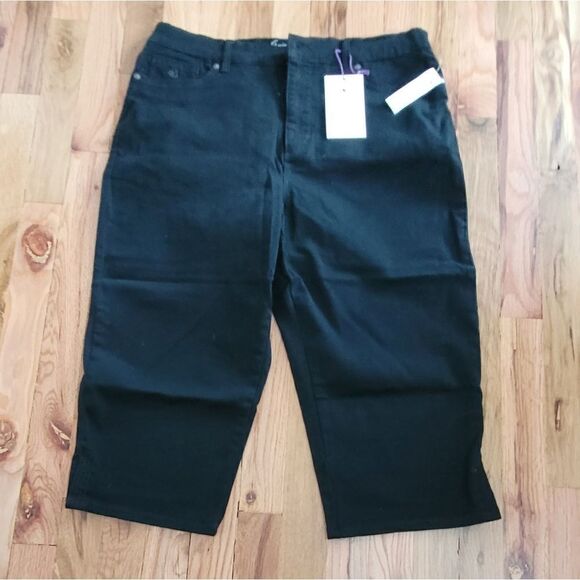 🤸♀️3 for 12🤸♂️ NWT Gloria Vanderbilt Amanda Slimming Capri *Flaw* - Picture 2 of 7